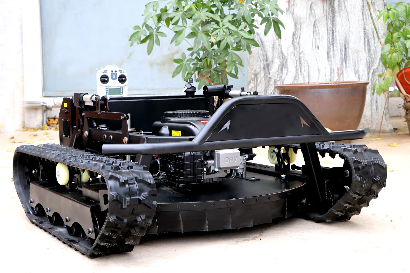 W-900L Heavy-Duty Remote Control Mower view 2